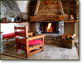 Sala ristorante dell’agriturismo Il Fiocco Sala ristorante dell’agriturismo Il Fiocco